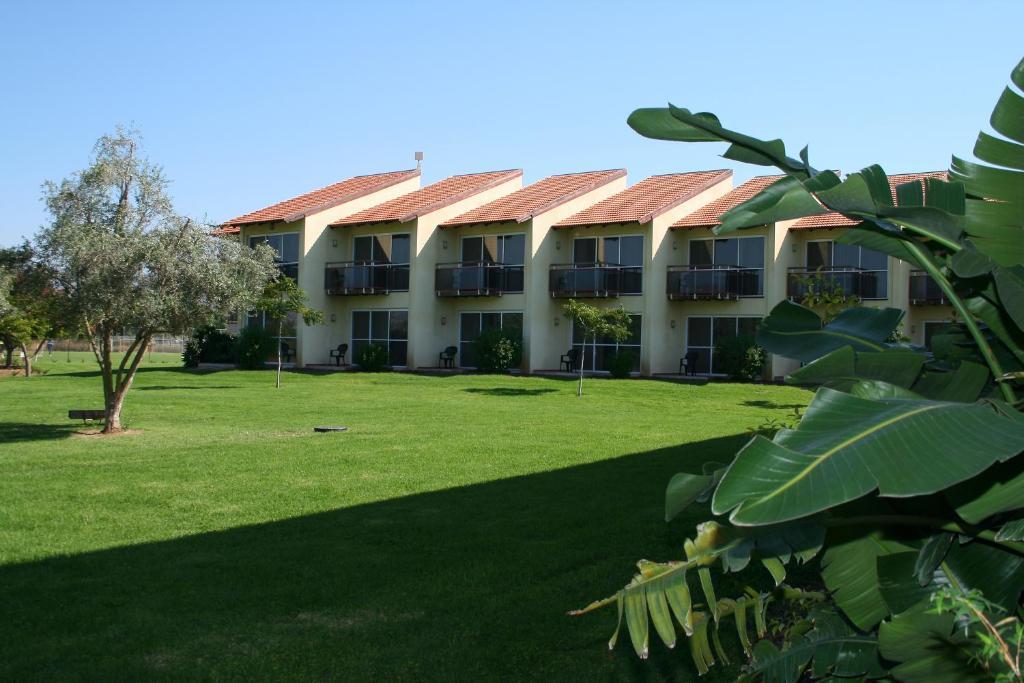 Pastoral Hotel - Kfar Blum Exterior photo